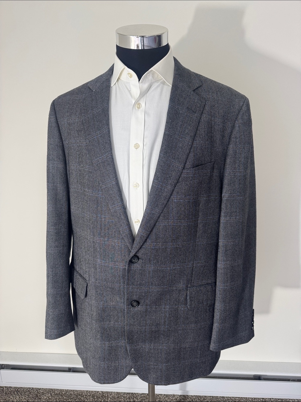 Brooks Brothers mens 46L grey plaid 100% wool 2-button Italian fabric sport coat